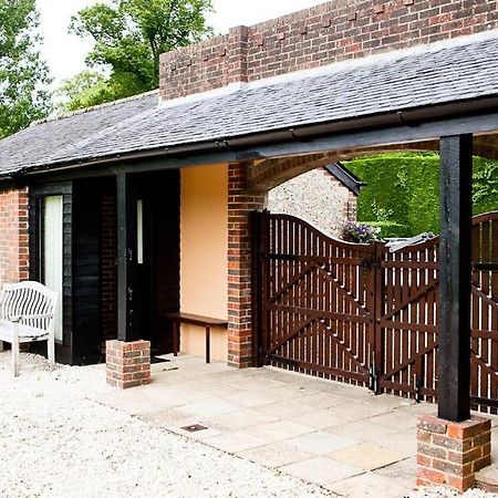 The Old Hop Kiln Barn Bed and Breakfast Petersfield Eksteriør billede