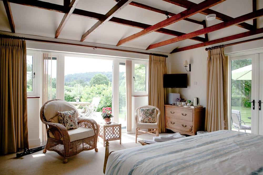 The Old Hop Kiln Barn Bed and Breakfast Petersfield Eksteriør billede